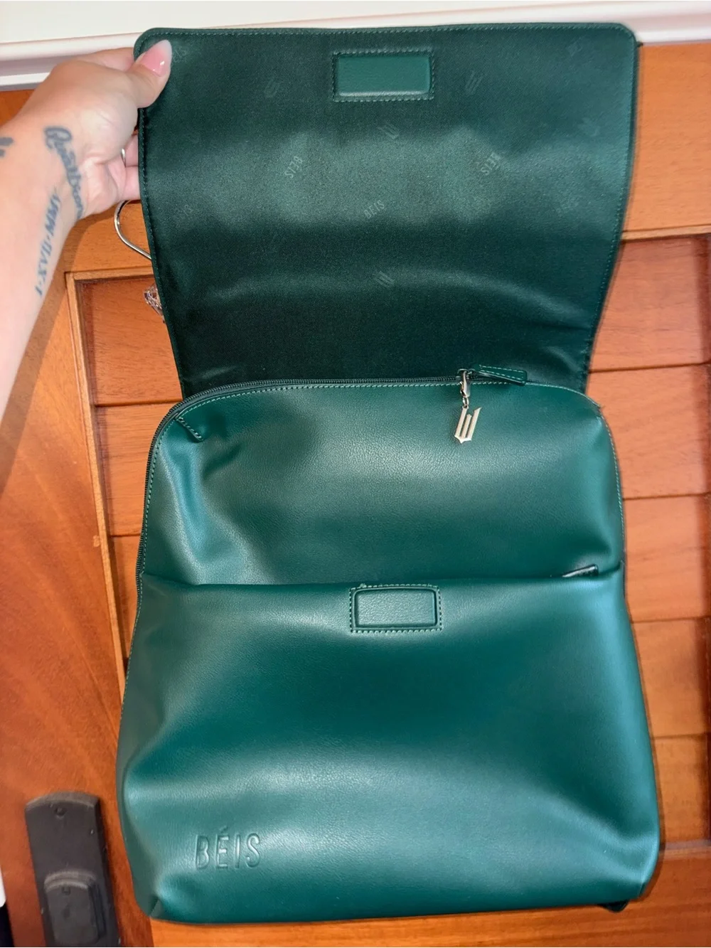 BÉIS WICKED LIMITED EDITION GREEN BACKPACK💚🖤RARE FIND
